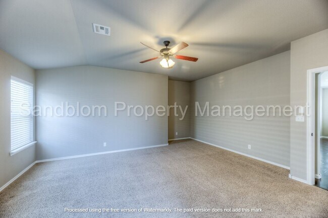 Building Photo - FOR LEASE | Jenks Home | 4 Bed, 2.5 Bath $...