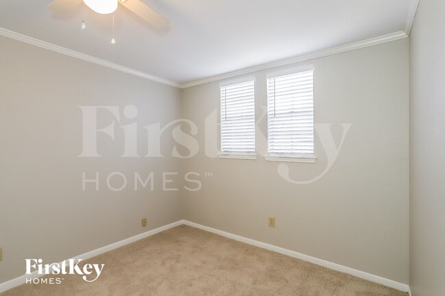 Building Photo - 6713 Queensclub Dr