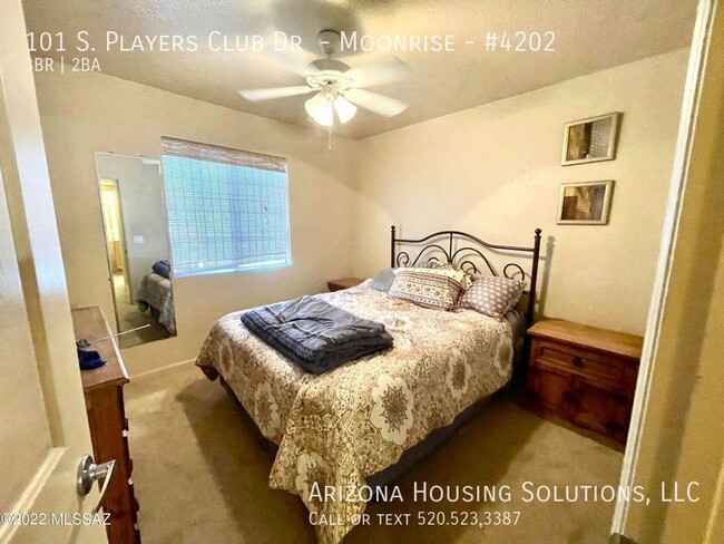Building Photo - 101 S Players Club Dr