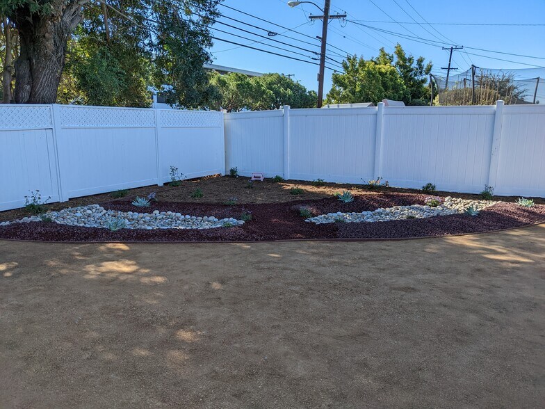 Backyard - 3318 W 157th St