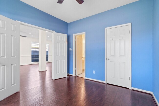 Building Photo - 11411 Oak Lake Ridge Ct