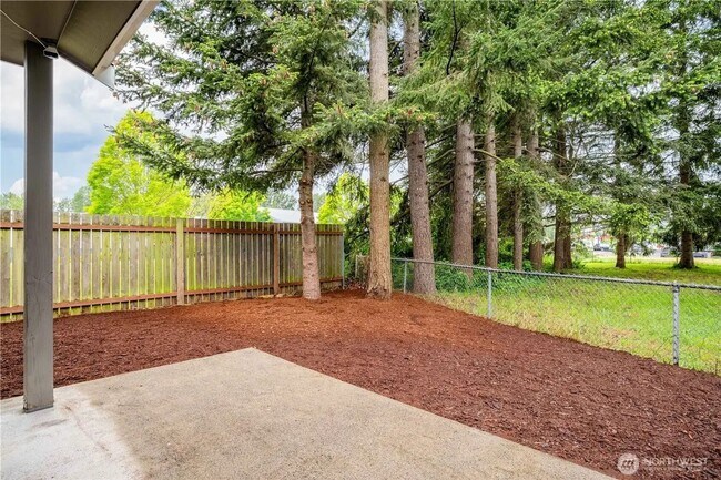 Building Photo - 5863 Cedar St