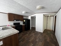 Building Photo - 1000 Maple Hls Pk