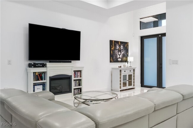 Building Photo - 331 NE 7th St