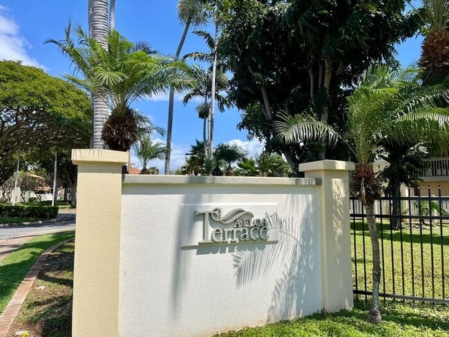 Building Photo - Aeloa Terrace: 2 Bed, 2 Bath Townhome w/ 2 Parking in Kapolei, Pets OK!