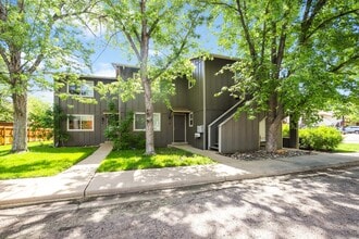 Building Photo - Available Now! Newly Remodeled 2BR Unit in Boulder Fourplex