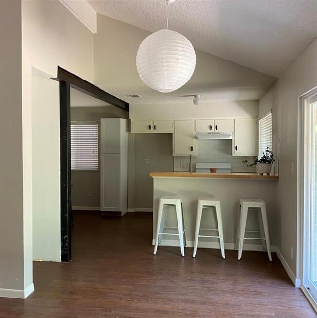 Building Photo - 6109 Glen Meadow Dr