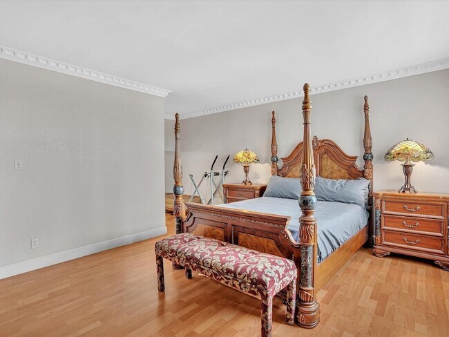 Building Photo - 401 Golden Isles Dr