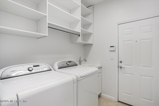 Building Photo - 3670 Casitas Dr