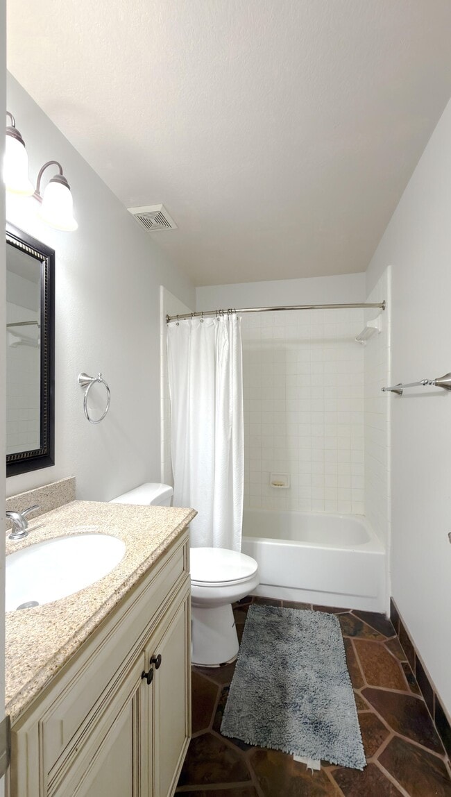 Building Photo - 3418 Sterling Lake Cir