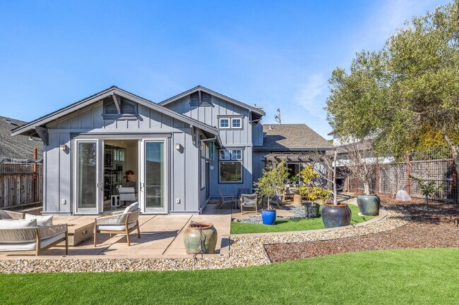 Building Photo - Eastside Sonoma | Vineyard & Hill Views