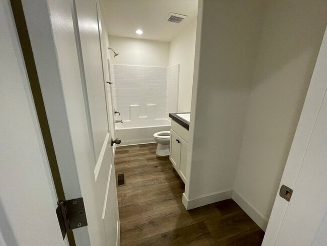 Building Photo - 6656 Pentz Rd