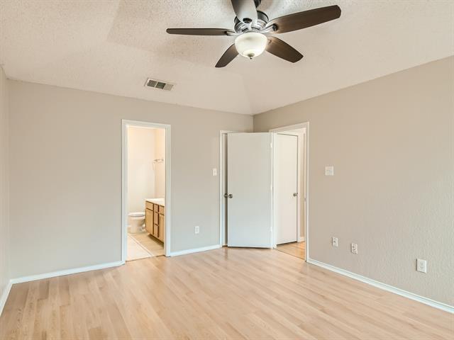 Building Photo - 403 Hollyberry Dr