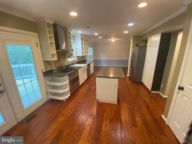 Building Photo - 23 Stoneridge Ct