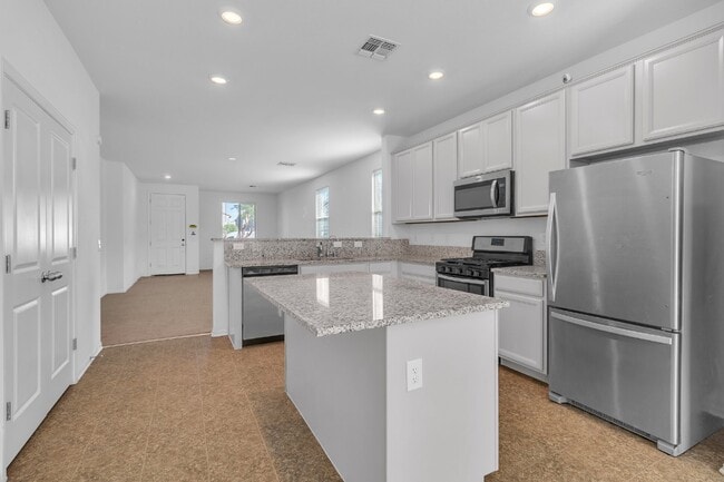 Building Photo - 6919 Feather Hl St