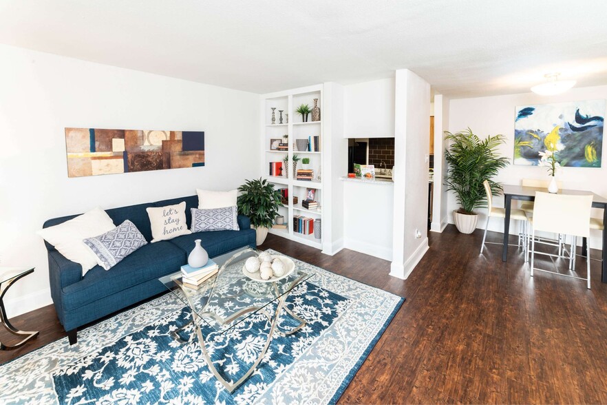 Building Photo - Somerset