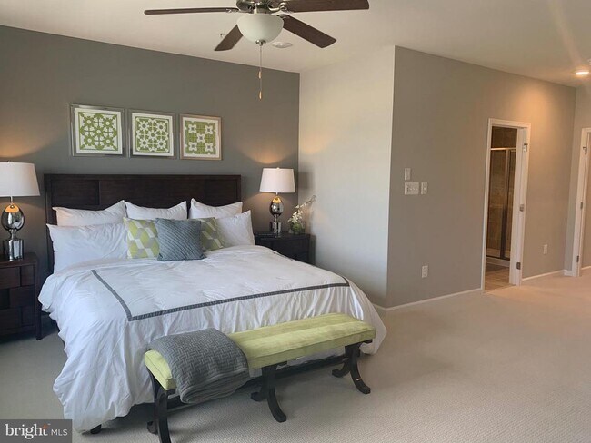 Building Photo - 6491 Jack Linton Dr S