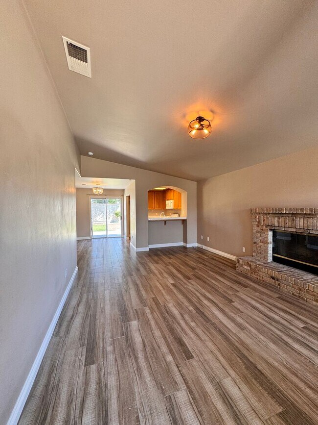 Building Photo - 5708 Clear Valley Ct