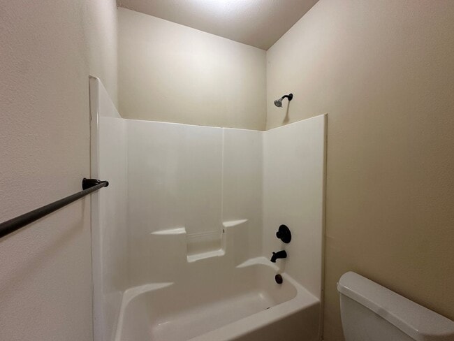 Building Photo - Townhome for rent