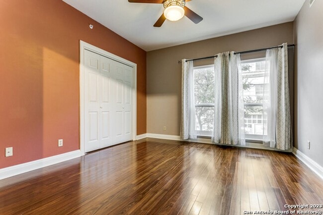 Building Photo - 2-BEDROOM CONDO AT ANDALUSIA CONDOMINIUMS