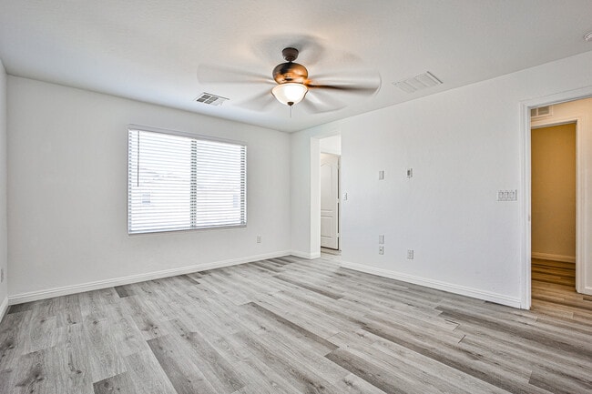 Building Photo - 6360 Beavertail Pond Ave