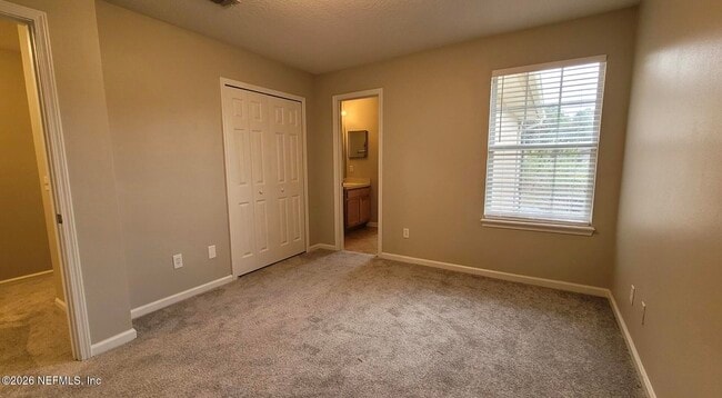 Building Photo - 505 Scrub Jay Dr