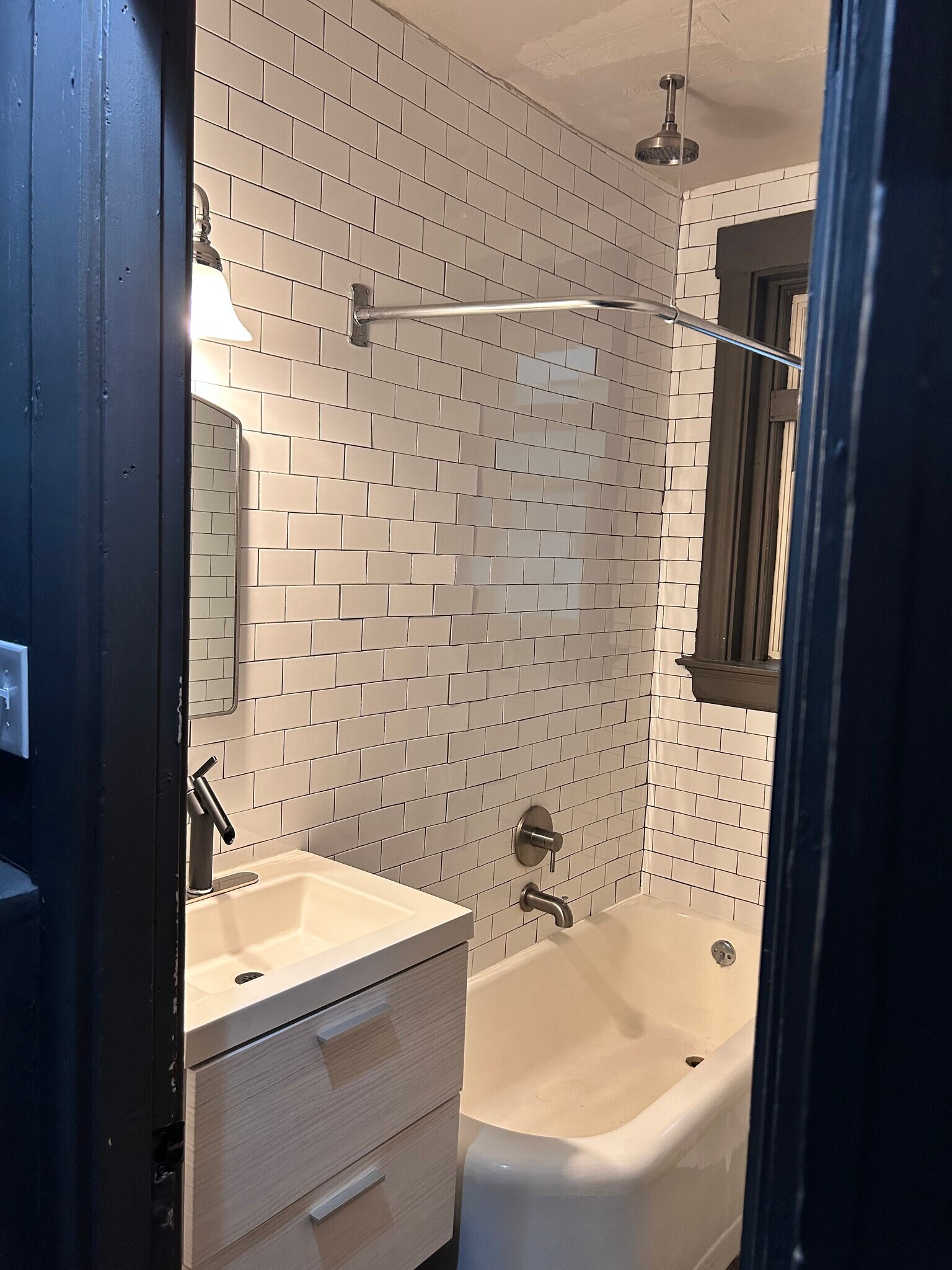 Building Photo - 14 W Court St