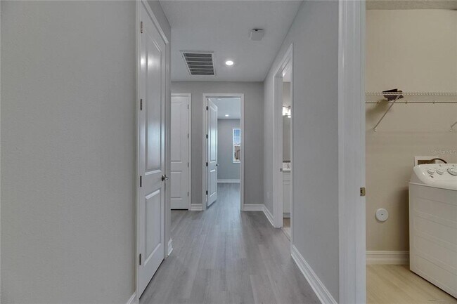 Building Photo - 4899 Isola Ct