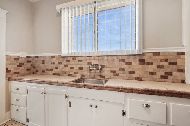 Floorplan - 1141 Pine Ave