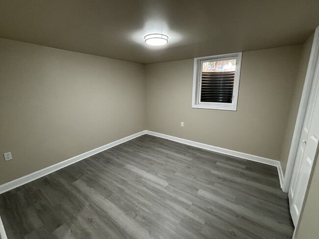 Building Photo - Charming 4-bed Home in Gary