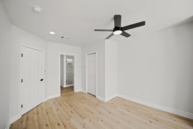 Building Photo - 3501 Farmer St