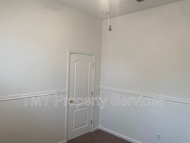 Building Photo - 9265 Horsham Ct