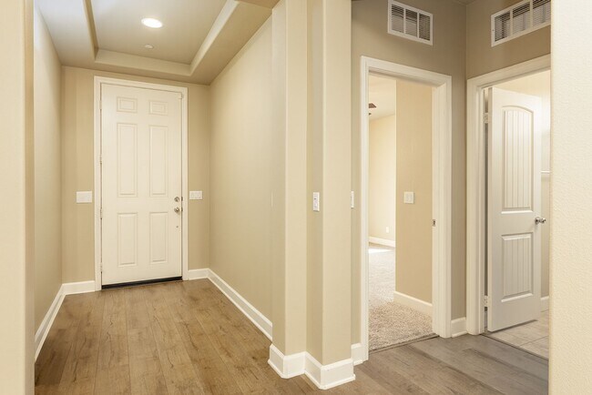 Building Photo - 5bd/3ba, 3969 sq ft Home in Gated Community in Vista!