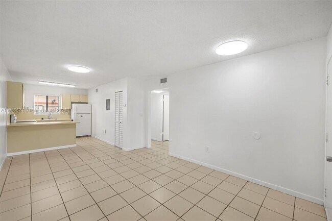 Building Photo - 6165 W 22nd Ct