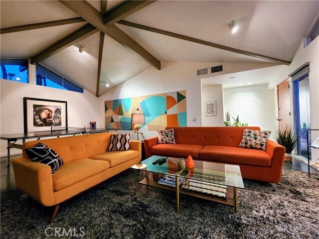Building Photo - 2499 S Palm Canyon Dr
