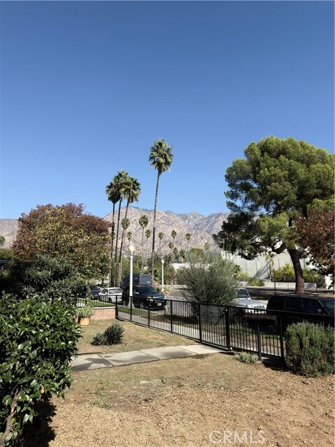 Building Photo - 1255 Del Rey Ave