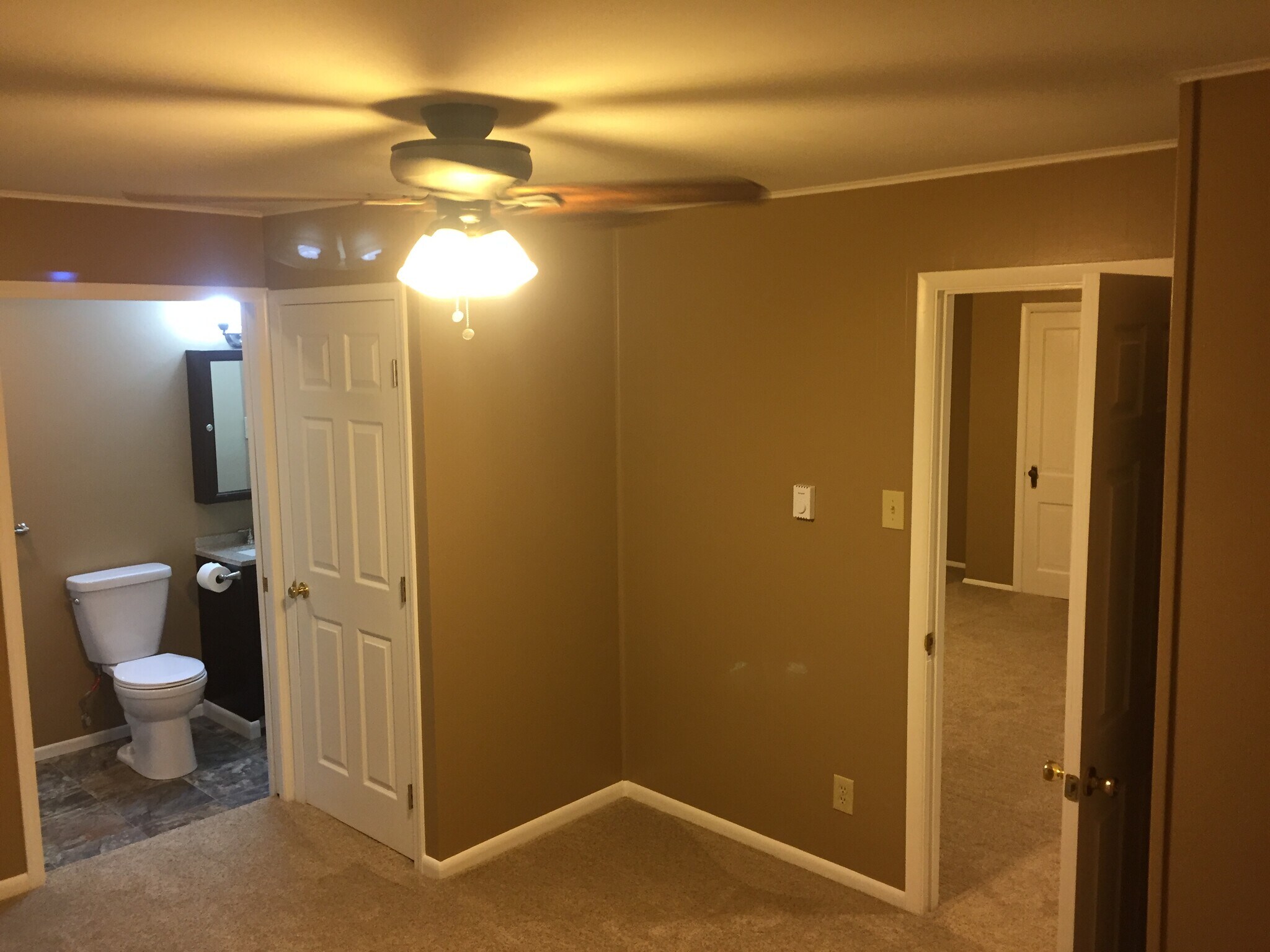 Photo of bedroom - 3558 Marion Avenue