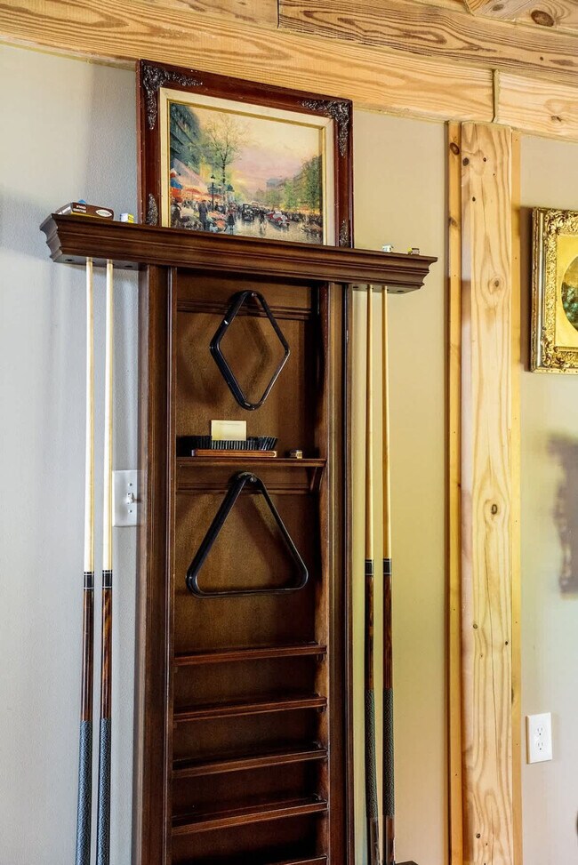 Building Photo - 7223 Ferry Rd