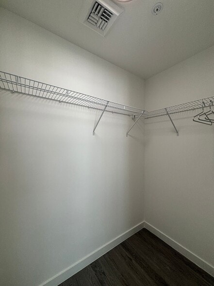 Building Photo - 138 NE 23rd St