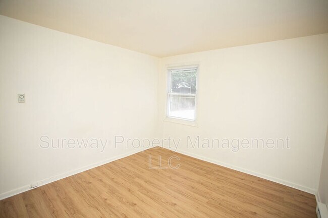 Building Photo - 13 Merion Terrace