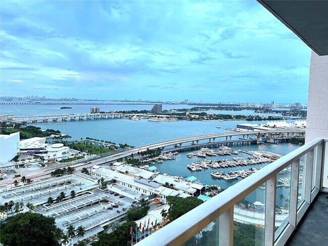 Primary Photo - 244 Biscayne Blvd