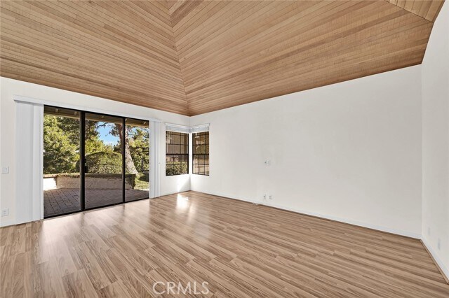 Building Photo - 18 Lucerne