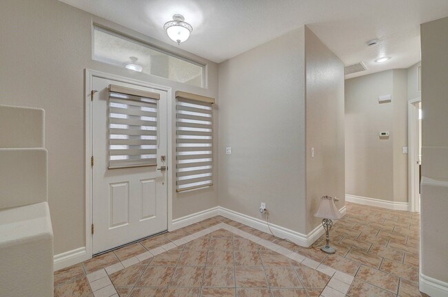 Building Photo - Marvelous Single Story, 3 Bedroom Home with NO HOA!