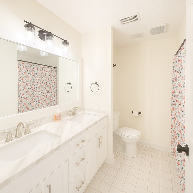 Building Photo - 2827 Woodhall Ct