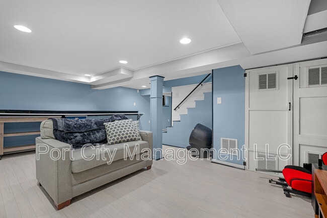 Building Photo - 808 S Beechfield Ave