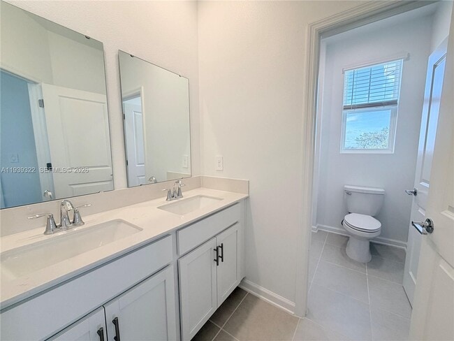 Building Photo - 2513 Spring Tune Aly