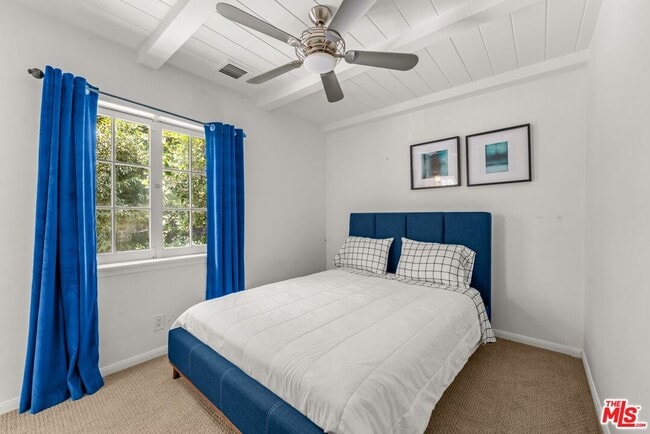 Building Photo - 23057 Sylvan St