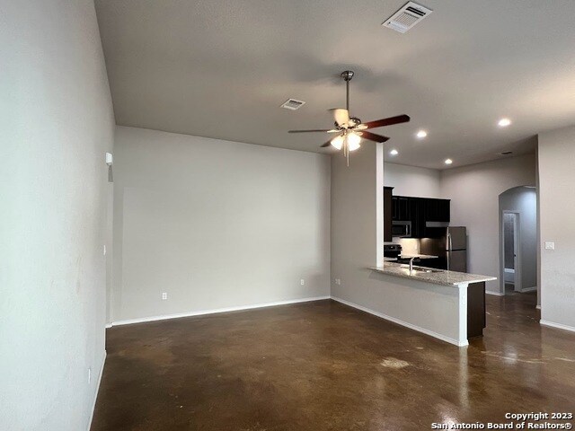 Building Photo - 1130 Renee Way