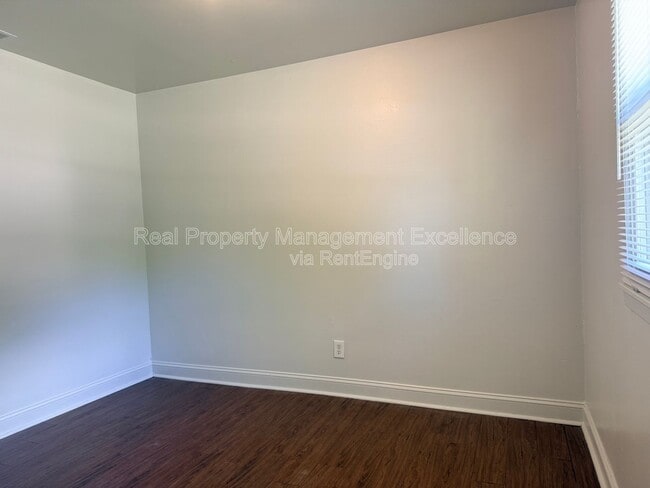 Building Photo - 419 Walton St