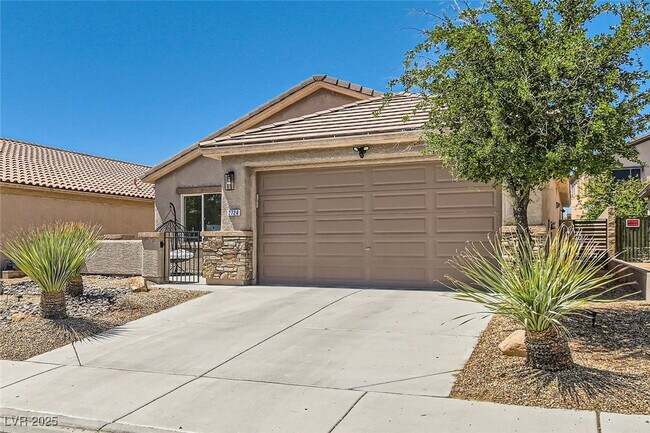 Building Photo - 2724 Mintlaw Ave